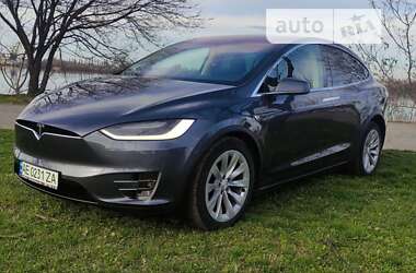 Позашляховик / Кросовер Tesla Model X 2016 в Дніпрі