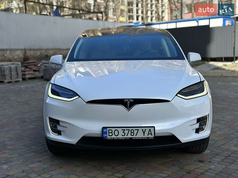 Внедорожник / Кроссовер Tesla Model X 2016 в Тернополе