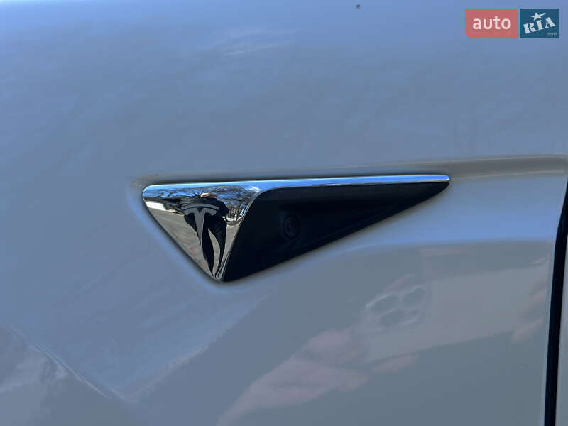 Внедорожник / Кроссовер Tesla Model X 2016 в Тернополе