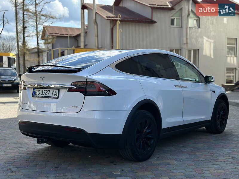 Внедорожник / Кроссовер Tesla Model X 2016 в Тернополе