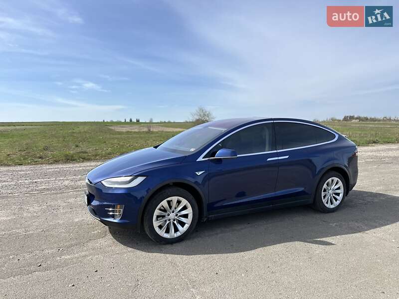 Внедорожник / Кроссовер Tesla Model X 2016 в Ковеле