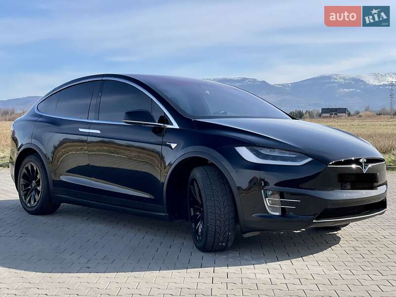 Позашляховик / Кросовер Tesla Model X 2017 в Житомирі