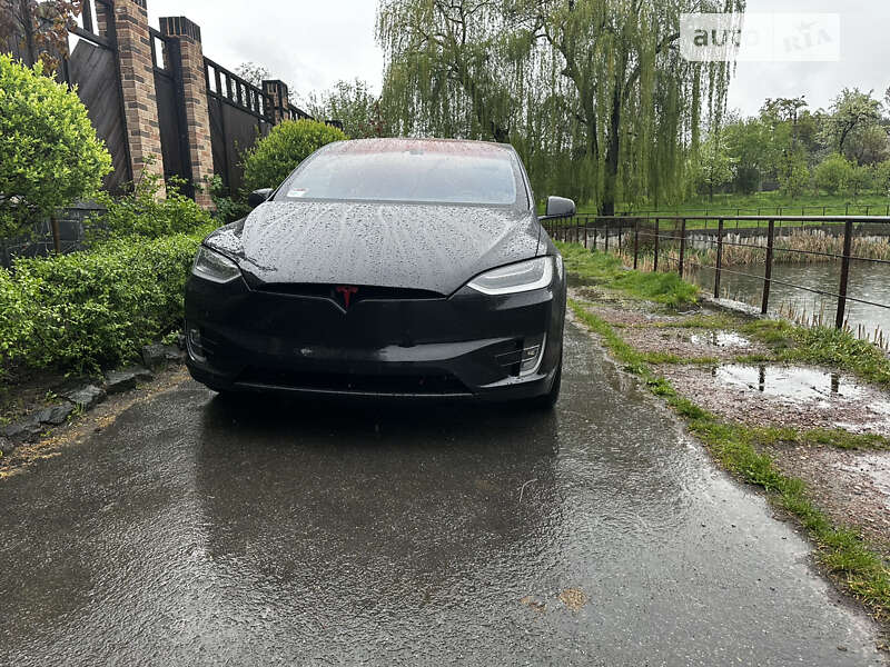 Внедорожник / Кроссовер Tesla Model X 2016 в Киеве