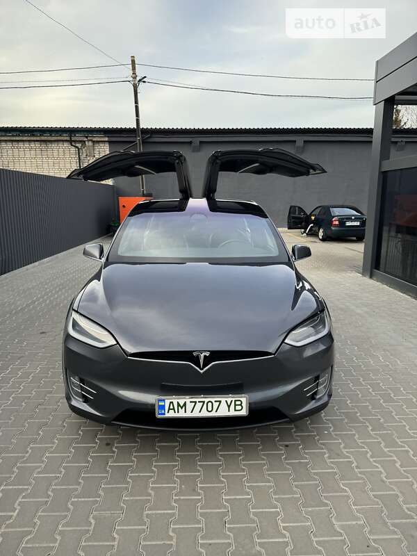 Позашляховик / Кросовер Tesla Model X 2018 в Житомирі