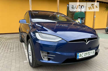 Позашляховик / Кросовер Tesla Model X 2017 в Луцьку