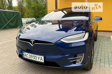 Позашляховик / Кросовер Tesla Model X 2017 в Луцьку