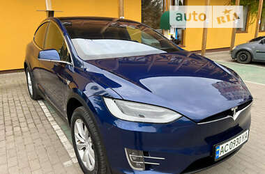 Позашляховик / Кросовер Tesla Model X 2017 в Луцьку