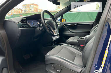 Позашляховик / Кросовер Tesla Model X 2017 в Луцьку