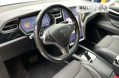 Позашляховик / Кросовер Tesla Model X 2017 в Луцьку