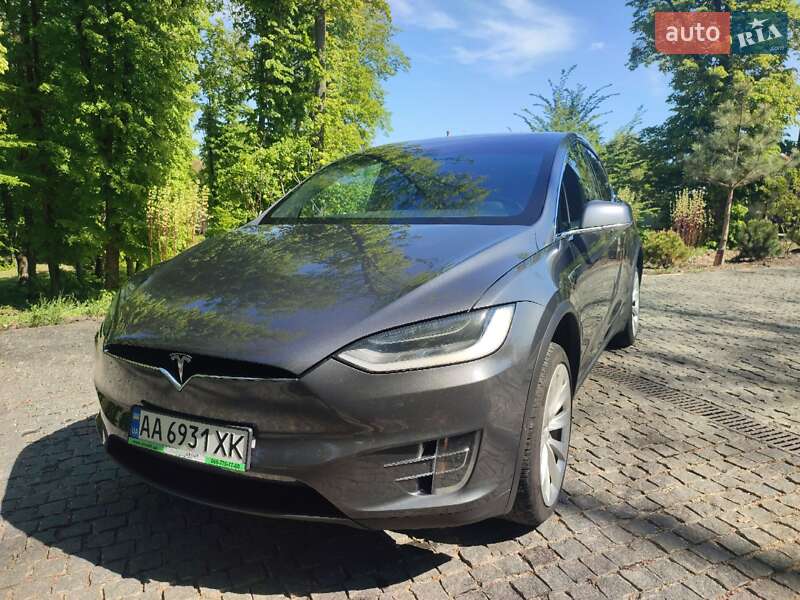 Внедорожник / Кроссовер Tesla Model X 2016 в 