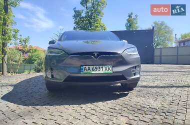 Внедорожник / Кроссовер Tesla Model X 2016 в 