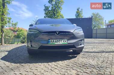 Позашляховик / Кросовер Tesla Model X 2016 в Києві