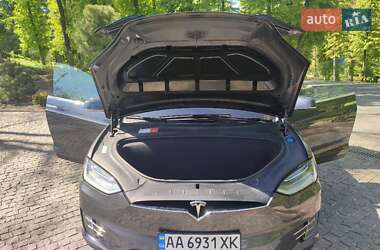 Позашляховик / Кросовер Tesla Model X 2016 в Києві