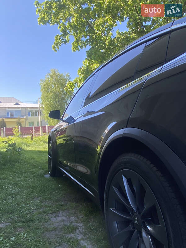 Внедорожник / Кроссовер Tesla Model X 2017 в Жовкве