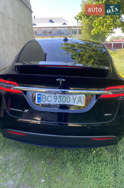 Позашляховик / Кросовер Tesla Model X 2017 в 