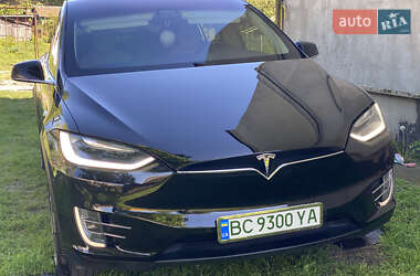 Позашляховик / Кросовер Tesla Model X 2017 в 