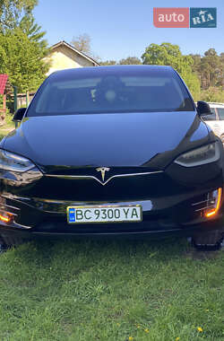 Позашляховик / Кросовер Tesla Model X 2017 в 