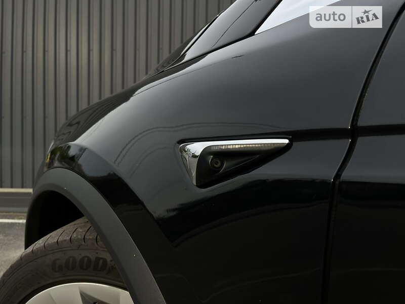 Внедорожник / Кроссовер Tesla Model X 2017 в Житомире