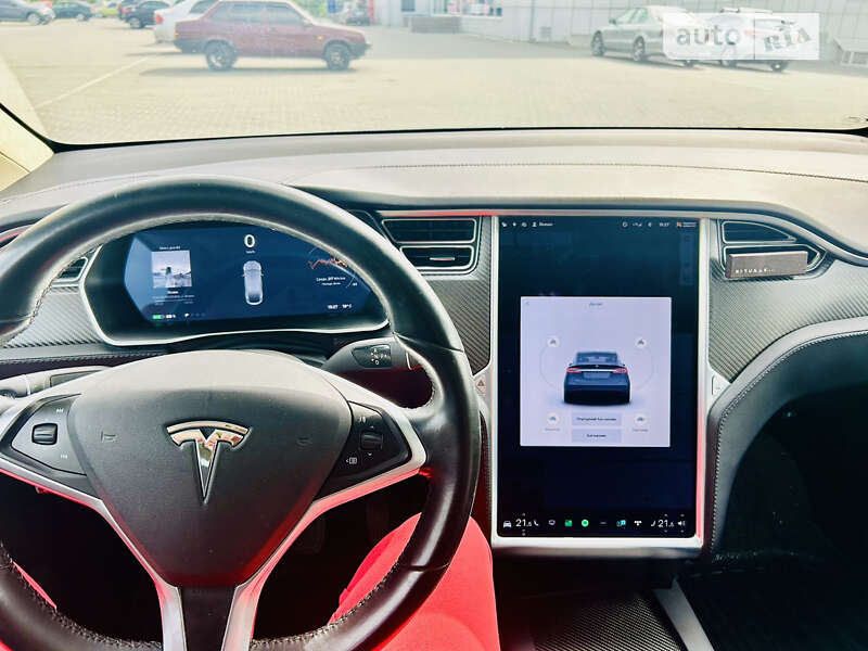 Позашляховик / Кросовер Tesla Model X 2017 в Кременчуці