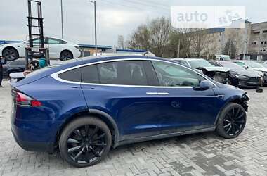 Позашляховик / Кросовер Tesla Model X 2017 в Луцьку