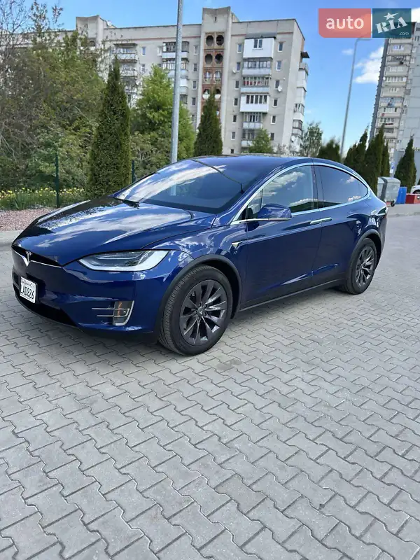 Tesla Model X 2018