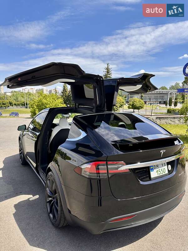 Внедорожник / Кроссовер Tesla Model X 2020 в Киеве