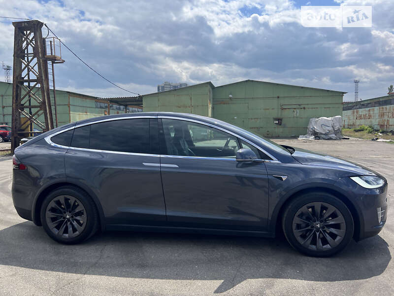 Внедорожник / Кроссовер Tesla Model X 2018 в Киеве
