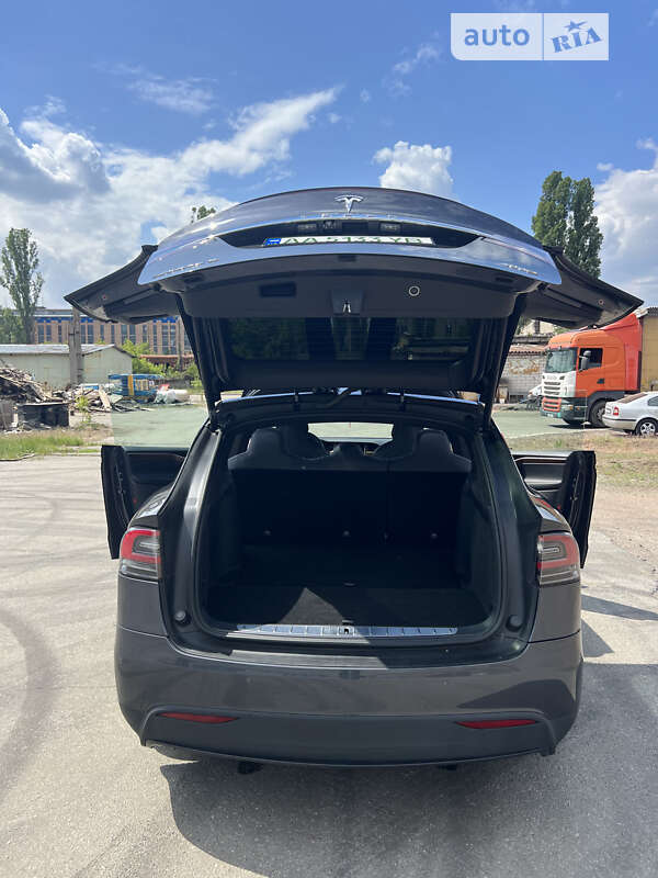 Внедорожник / Кроссовер Tesla Model X 2018 в Киеве