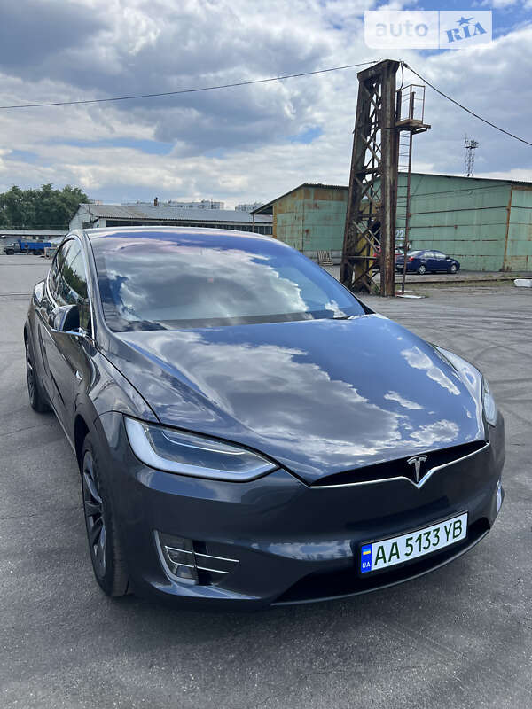 Внедорожник / Кроссовер Tesla Model X 2018 в Киеве