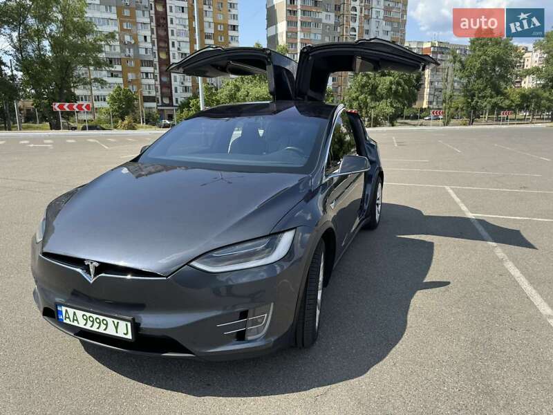 Позашляховик / Кросовер Tesla Model X 2017 в Києві