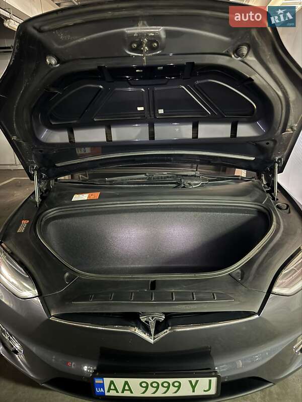 Позашляховик / Кросовер Tesla Model X 2017 в Києві
