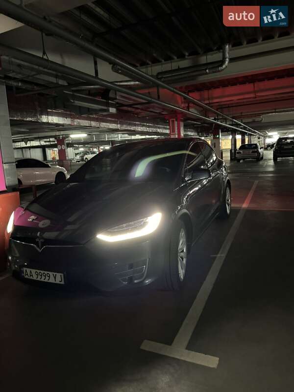Позашляховик / Кросовер Tesla Model X 2017 в Києві