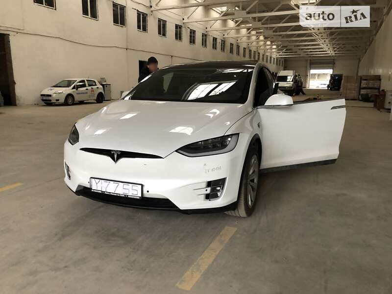 Позашляховик / Кросовер Tesla Model X 2020 в Хмельницькому