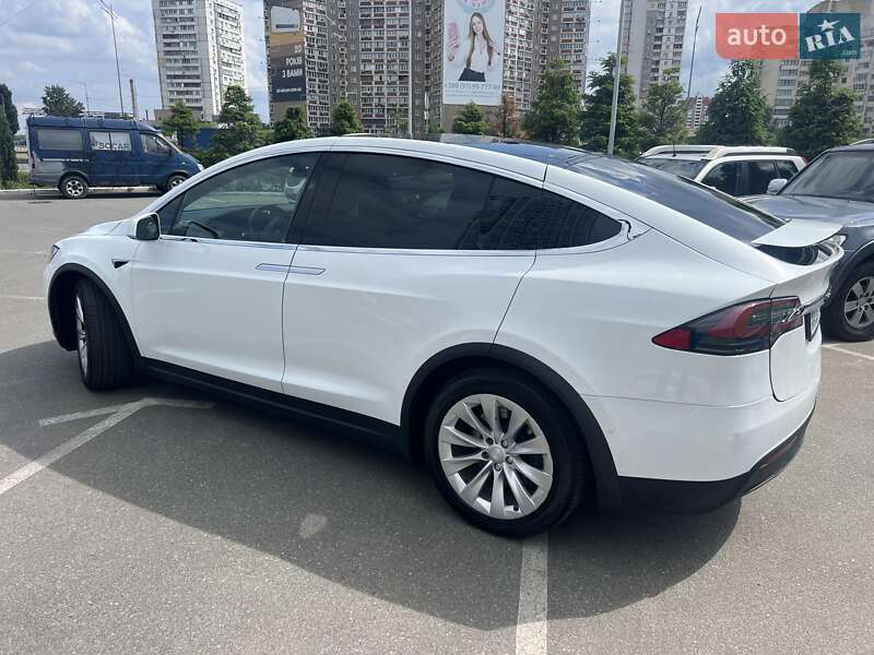 Позашляховик / Кросовер Tesla Model X 2019 в Києві фото 3 Позашляховик / Кросовер Tesla Model X 2019 в Києві