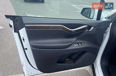 Внедорожник / Кроссовер Tesla Model X 2019 в Киеве