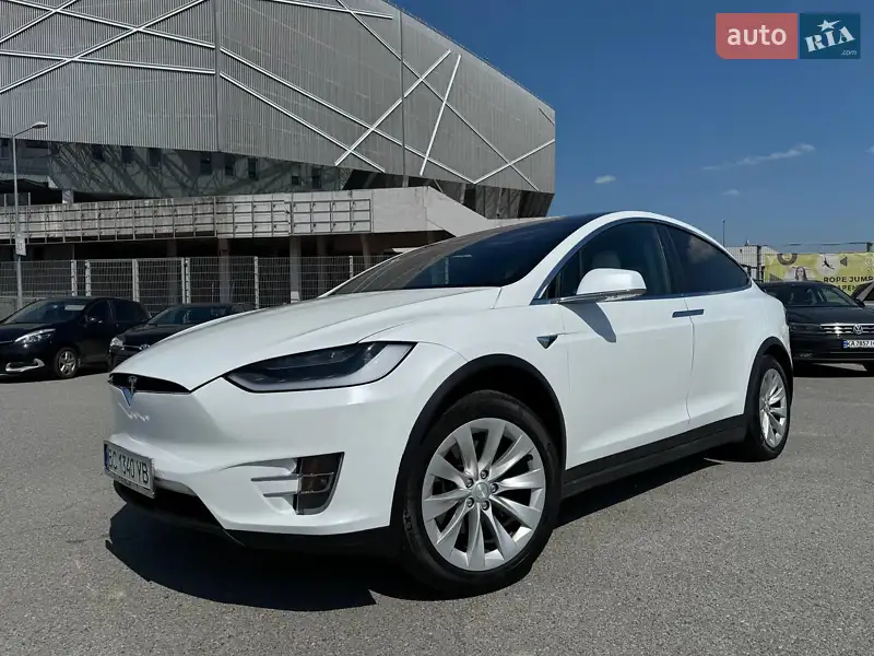 Внедорожник / Кроссовер Tesla Model X 2018 в 