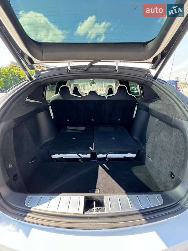 Позашляховик / Кросовер Tesla Model X 2018 в Львові