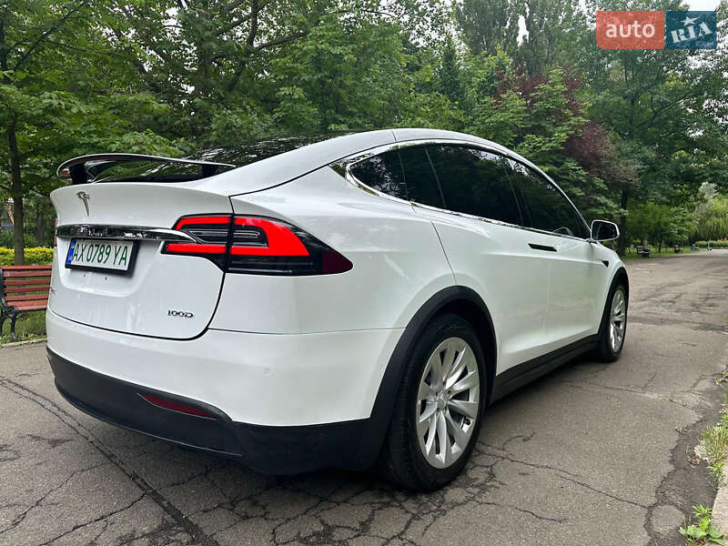 Внедорожник / Кроссовер Tesla Model X 2018 в Киеве