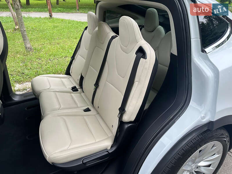 Внедорожник / Кроссовер Tesla Model X 2018 в Киеве