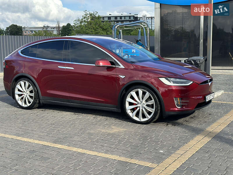 Позашляховик / Кросовер Tesla Model X 2015 в Дніпрі