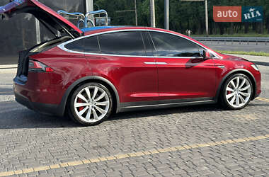 Позашляховик / Кросовер Tesla Model X 2015 в 