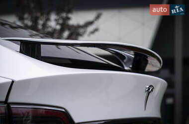 Позашляховик / Кросовер Tesla Model X 2022 в 