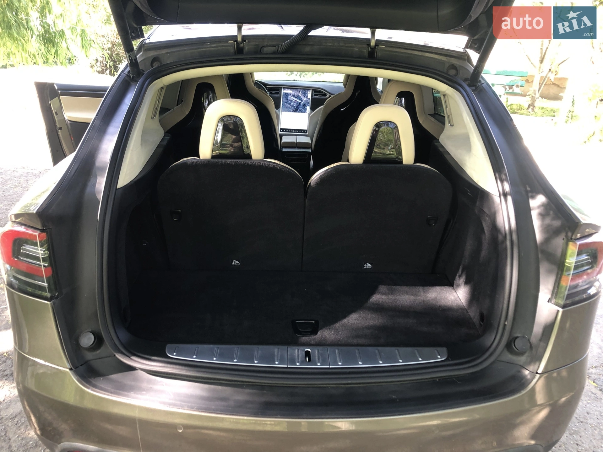 2016 Tesla Model X - мініатюра 26