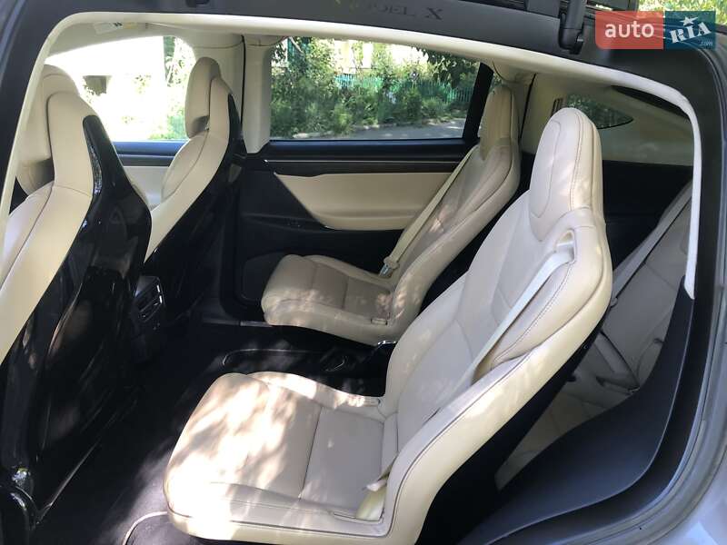 Позашляховик / Кросовер Tesla Model X 2016 в Саврані фото 20 Позашляховик / Кросовер Tesla Model X 2016 в Саврані