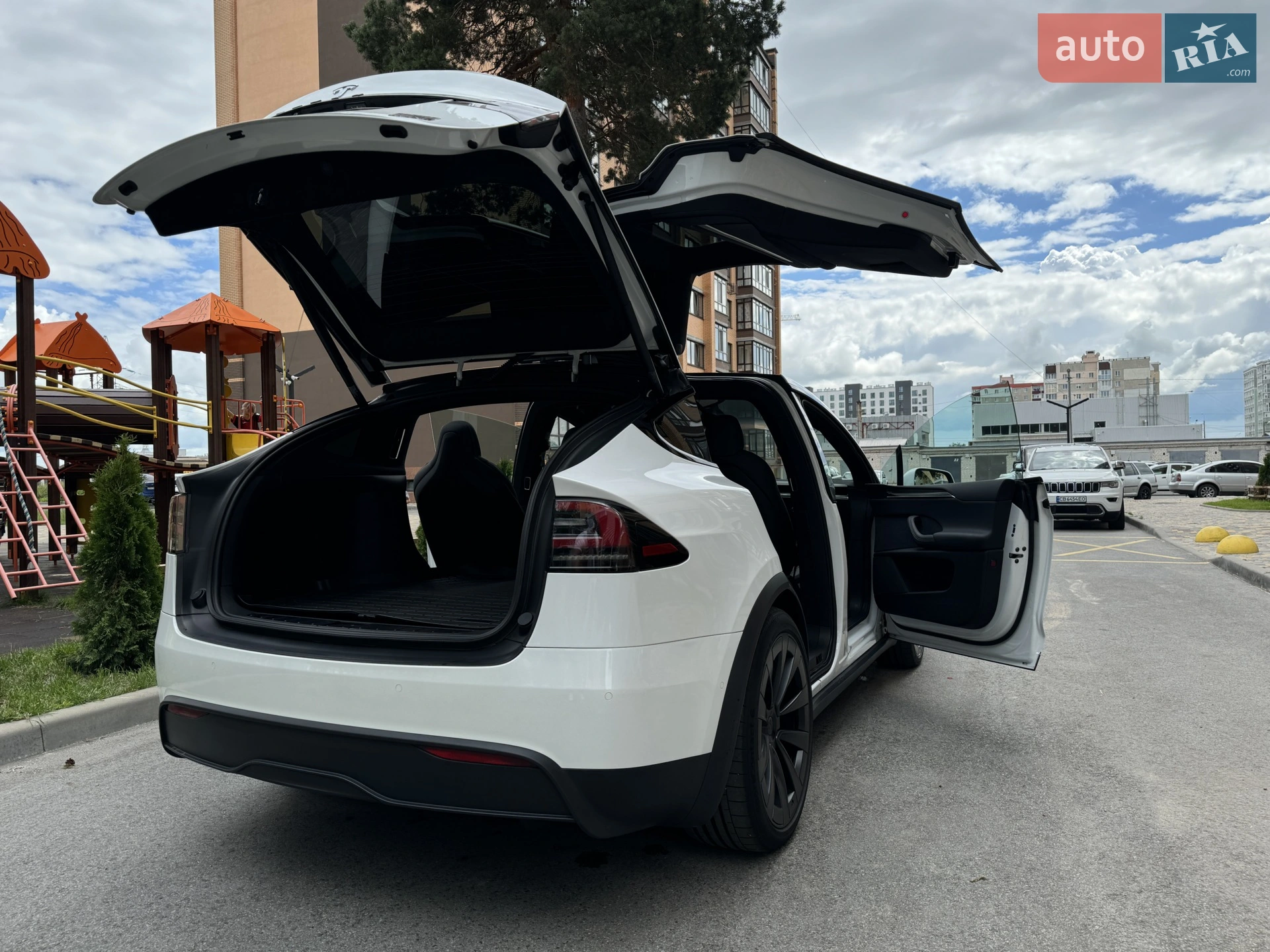 2022 Tesla Model X - мініатюра 12