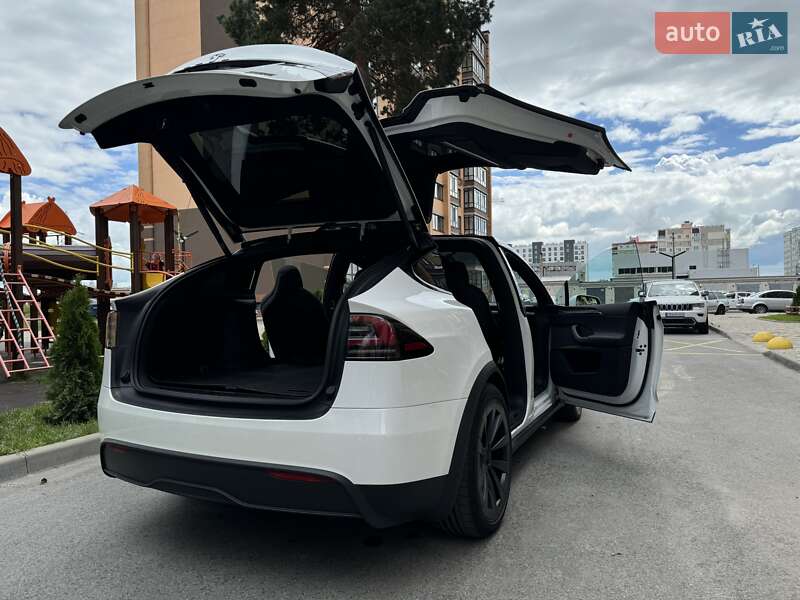 Позашляховик / Кросовер Tesla Model X 2022 в Чернігові