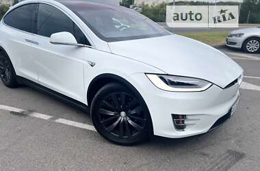 Позашляховик / Кросовер Tesla Model X 2016 в Вінниці