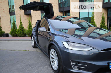 Позашляховик / Кросовер Tesla Model X 2017 в Хмельницькому