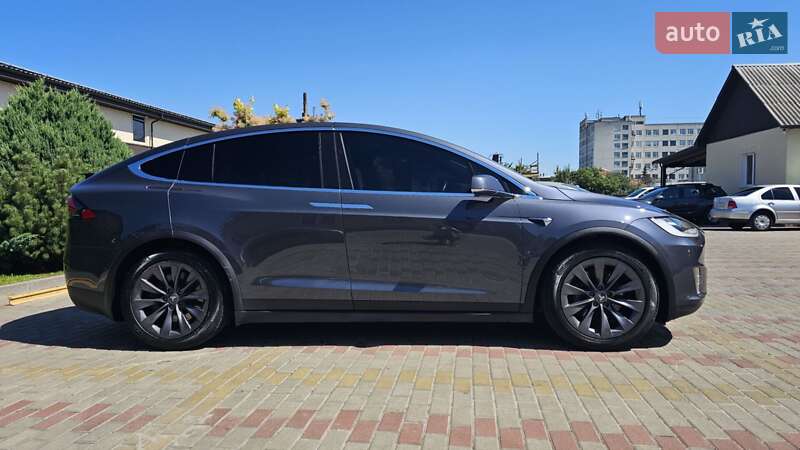 Внедорожник / Кроссовер Tesla Model X 2018 в Черкассах