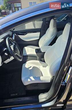 Позашляховик / Кросовер Tesla Model X 2018 в 